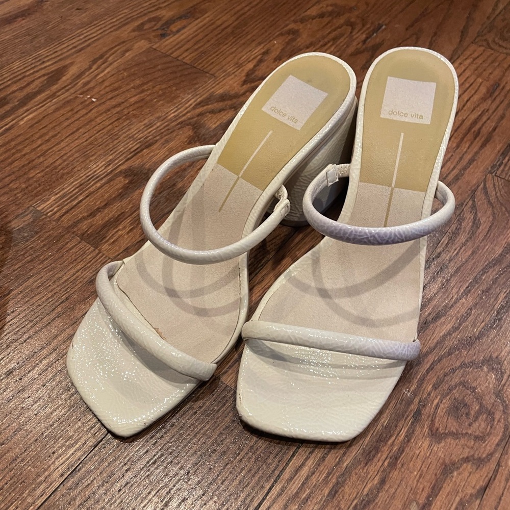 Dolce Vita Ivory Patent Stella size9